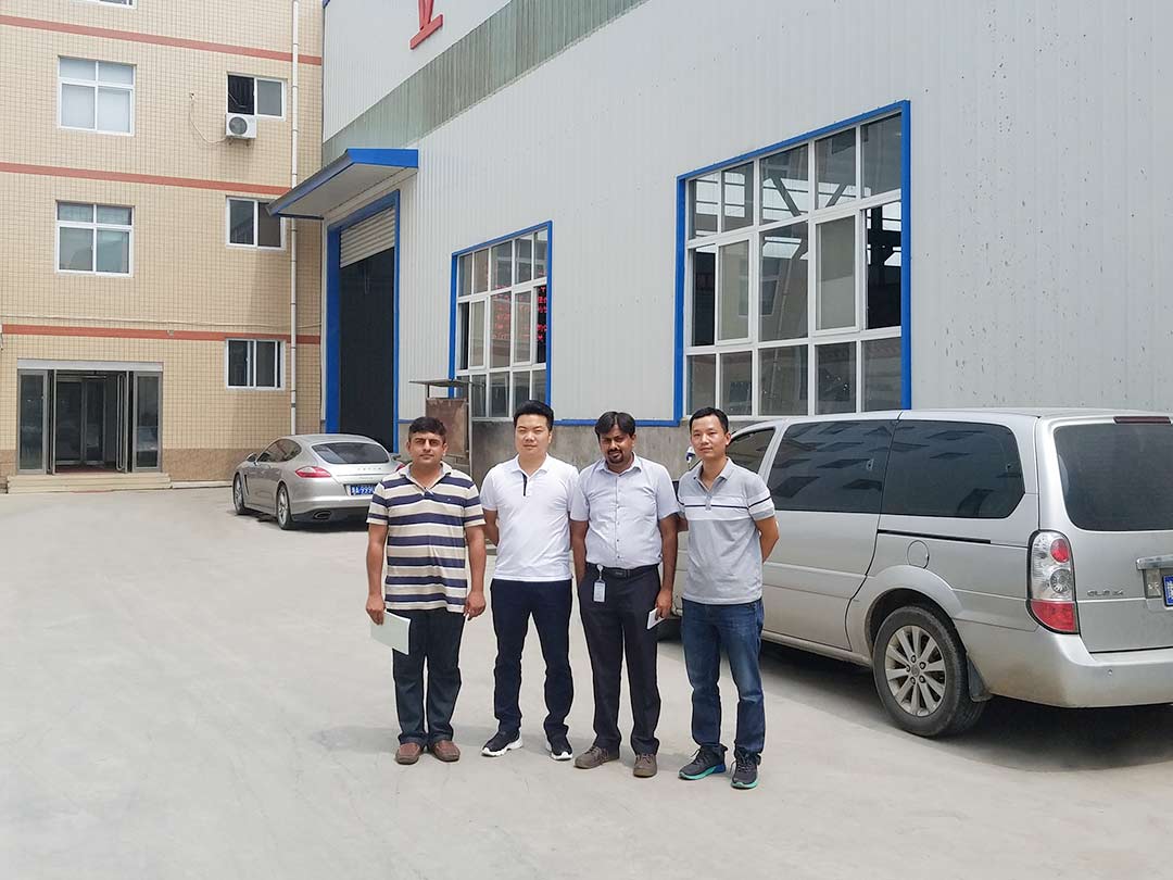 九龍機械與巴基斯坦客戶合作